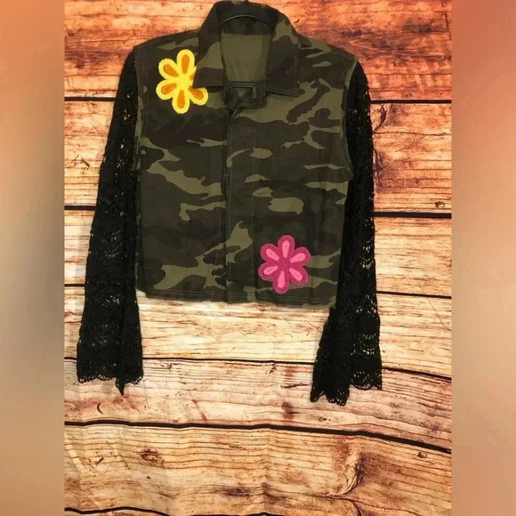 Lace Sleeve Camo Jacket - Picture 14 of 16